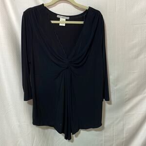 Versaille 2x black v neck gathered lace trim stretchy top pointed hemline euc